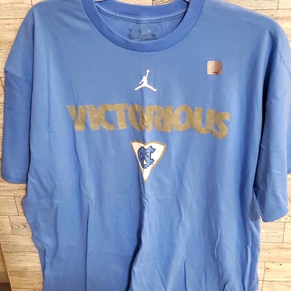 Mens Nike Air Jordan NCAA UNC Tarheels - XL